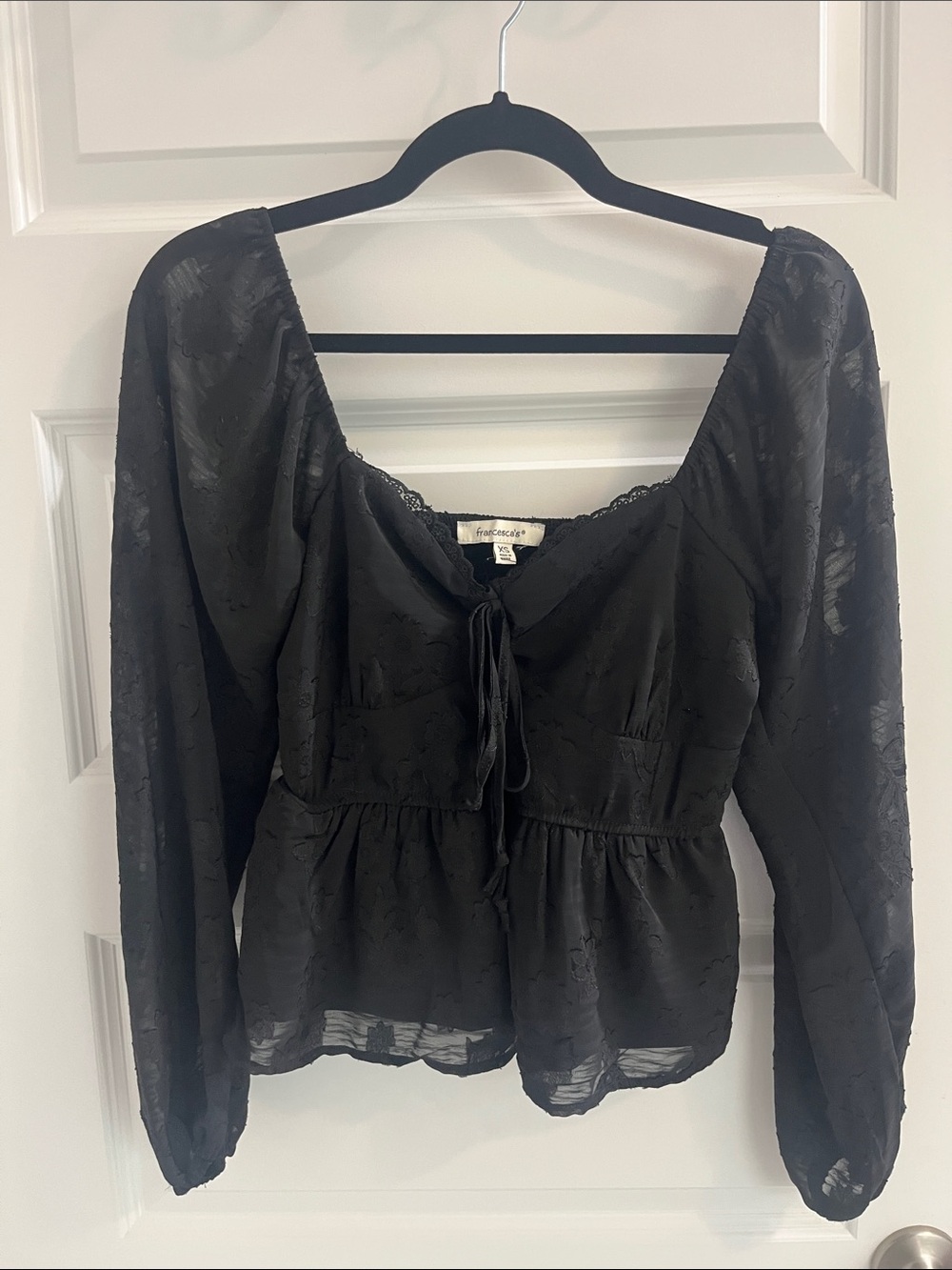 Francesca's Collections Black Jacquard Tie-Front Peasant Blouse